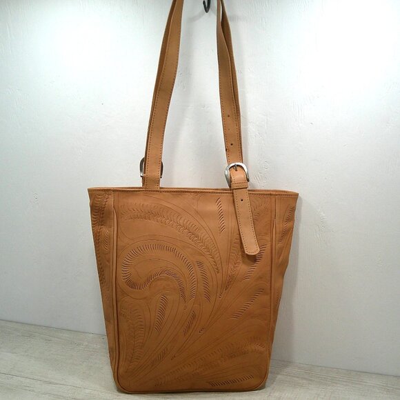 Quality Handcrafted Natural Labrado Minimalist Design Leather Tote - Picture 3 of 14